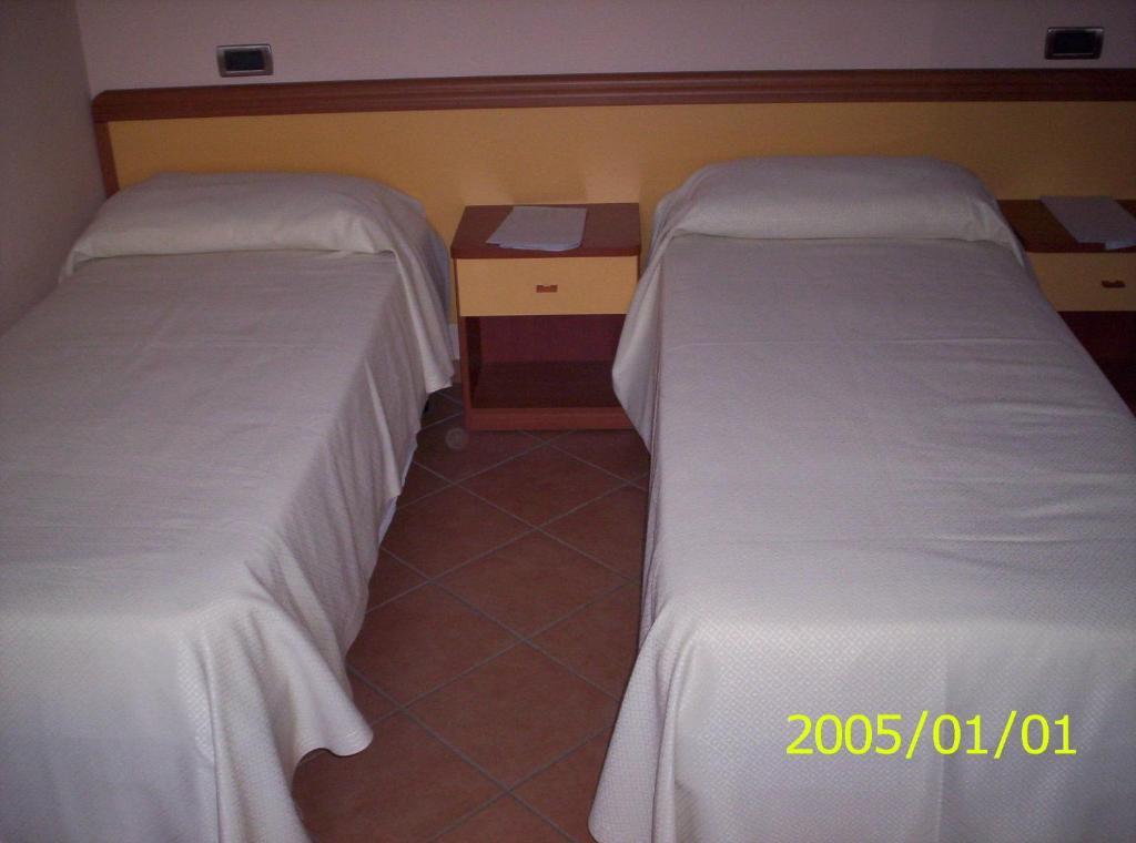 Villa Gioconda Resort Migliarino Zimmer foto